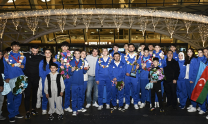 10-cu yeri tutan komandamız İslamiadadan Vətənə döndü - FOTO