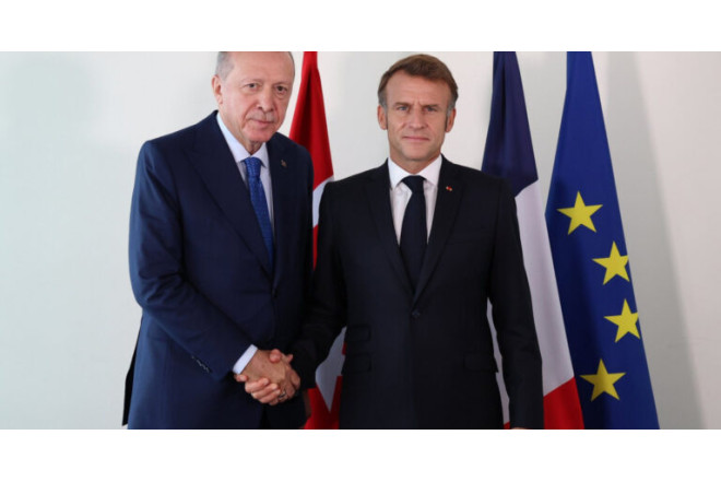 Ərdoğan Makronla görüşdü 