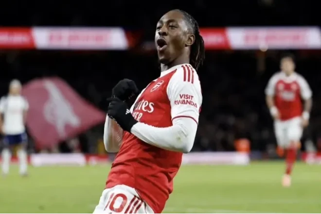 “Arsenal” “Tottenhem”i darmadağın etdi 