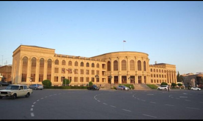 Türk bloger Gümrüdə: Ermənilər gəldi, türkləri qovdular - VIDEO