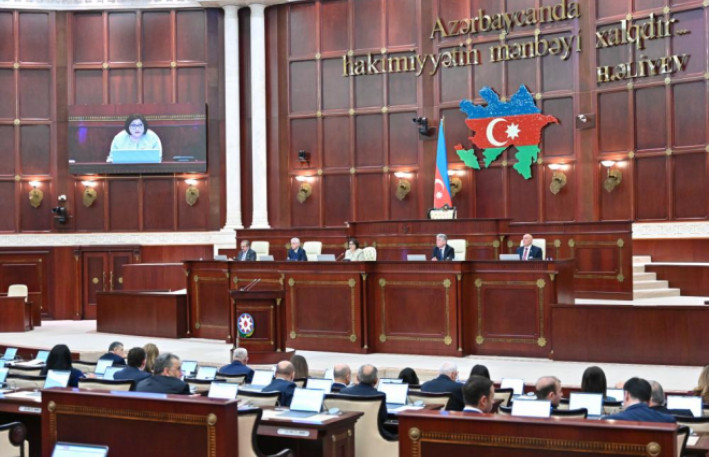 Milli Məclisin iclası başlayır - gündəmdə 14 məsələ