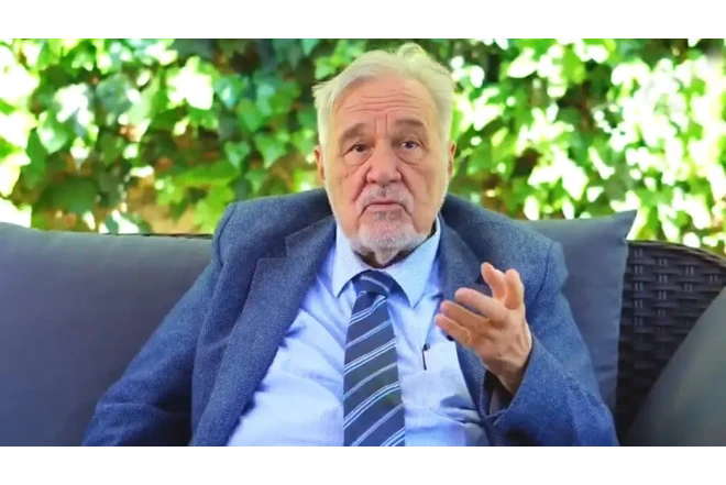 İlbər Ortaylıdan sərt mesaj: “Dünyanın yükü türklərin üzərinə düşəcək”