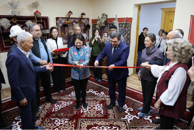 Astana şəhərində Türk Dünyasının İncəsənət Muzeyi açılıb- FOTOLAR