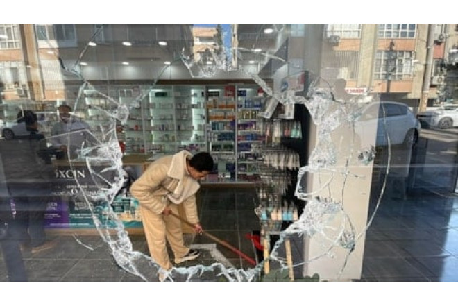 Aptekə silahlı hücum - Şübhəlilər hadisə yerindən qaçdı + FOTO