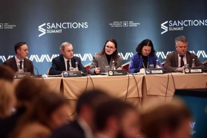 Kiyevdə ilk Sanksiyalar sammiti işə başlayıb 