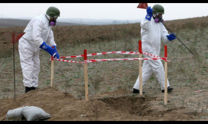 Əli Əsədov yeni qərar imzaladı