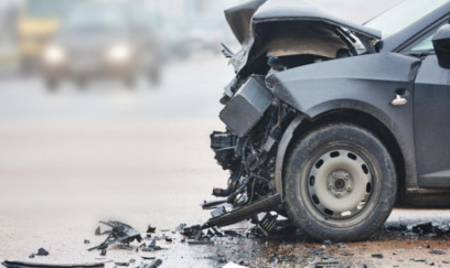 Siyəzəndə maşın aşdı - 2 yaralı var