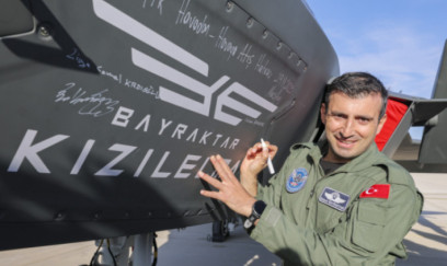 Bayraktar pilotsuz döyüş təyyarəsi ilə dünyada bir ilkə imza atıb 