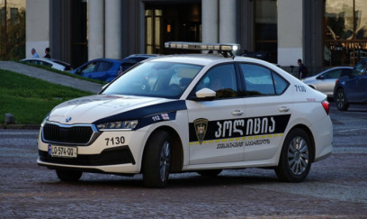 Gürcüstanda naməlum şəxs insanlara atəş açıb, ÖLƏN VƏ YARALANANLAR VAR