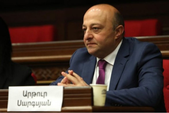 Ermənistanda müxalif deputat həbsdən azad edilib 
