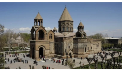 Ermənistan Apostol Kilsəsi dövlət içində dövlətə çevrilib