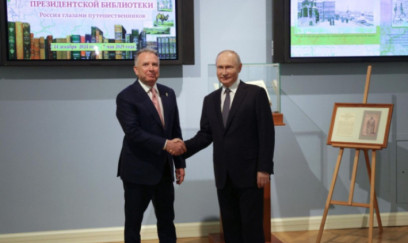 Trampın etibar etdiyi şəxs Putinin görüş masasında