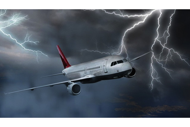 Türkiyədən Rusiyaya uçan təyyarəni ildırım vurdu