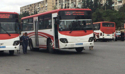 Sərnişin avtobusu qəzaya düşdü - Ölüm faktı var