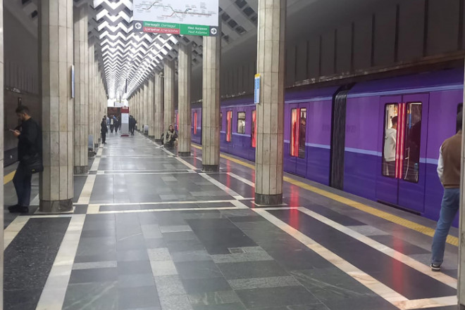 Metroda faciə: Bir nəfər həyatını itirdi