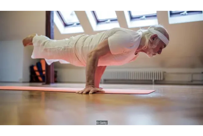 Sağlam qocalığın sirri: “Gündə 30 dəqiqə gəzin...”