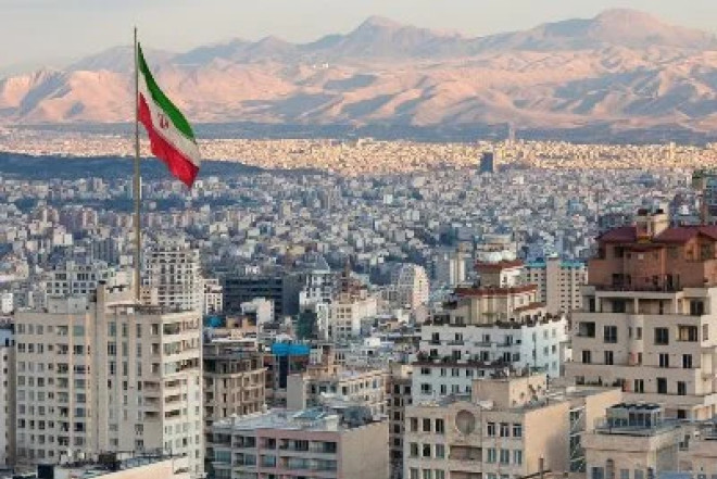 Rusiya səfirliyi vətəndaşlarına İranda foto və video çəkməməyi tövsiyə edib