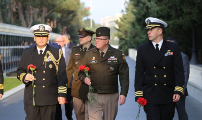 ABŞ-nin briqada generalı Azərbaycandadır - FOTO