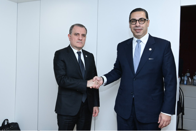 Ceyhun Bayramov Kiprin XİN rəhbəri ilə görüşüb 