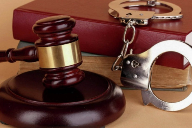 Sabiq lisey direktoruna hökm oxunub 