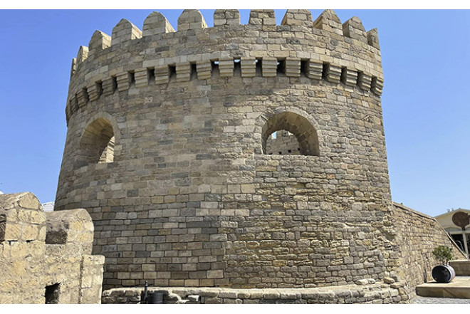 Abidələrə zərər vuranlar Həbs olunacaq