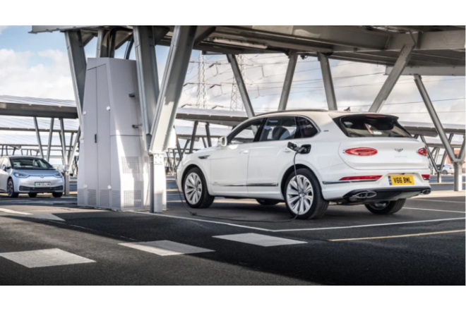 210 min dollarlıq “Bentley”də təhlükə: Avtomobil öz-özünə alışa bilər