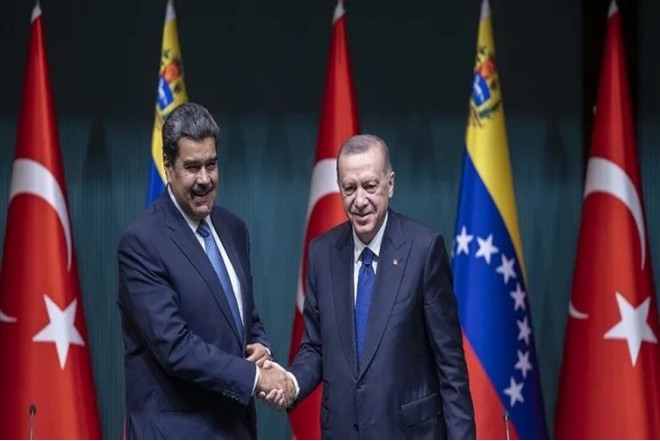 Ərdoğan Maduro ilə telefonla danışıb 