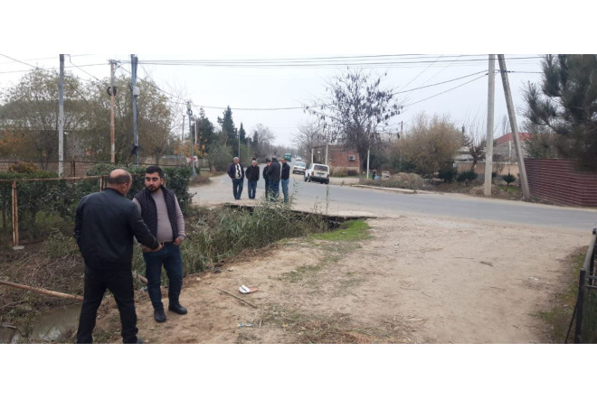 “Lexus” su kanalına aşdı: 5 ölü var - FOTO