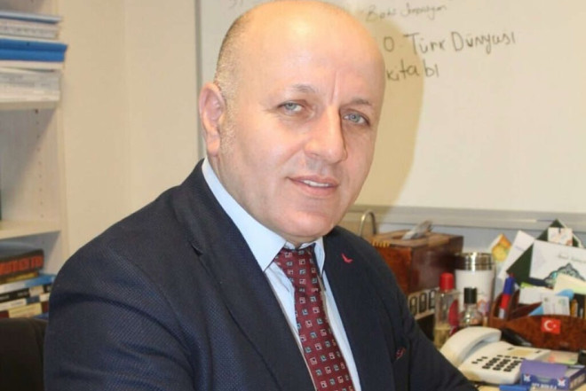 Türkiyəli professor: Ermənistan Konstitusiyasının dəyişdirilməsi sülhün davamlı olması üçün zəruri şərtdir 