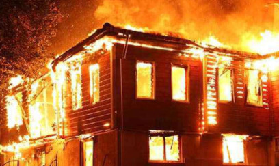 Bir nəfərə məxsus iki evdə yanğın olub 