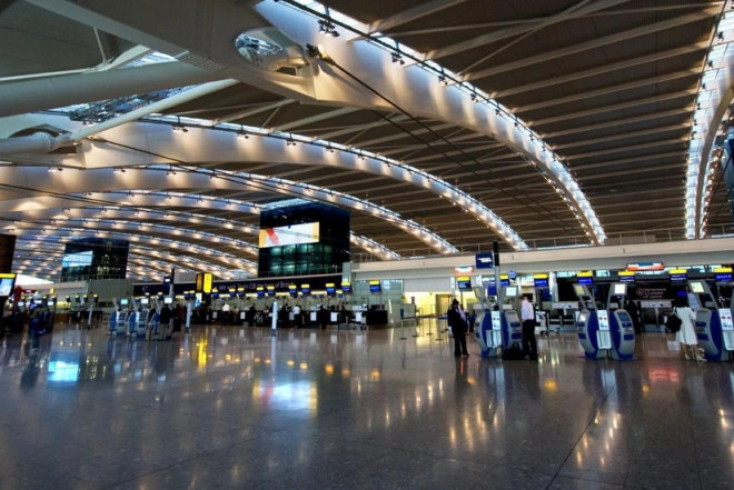 Londonun hava limanında oğrular insanlara xəsarət yetirib 