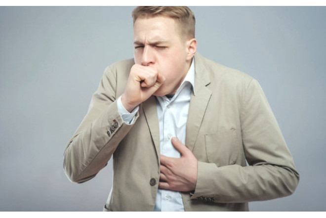 Öskürərkən qabırğalarınızı sındıra bilərsiniz - Həkimdən XƏBƏRDARLIQ