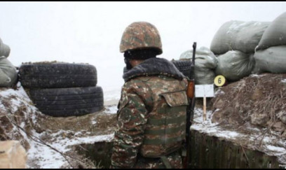 Ermənistanda zabit öldü