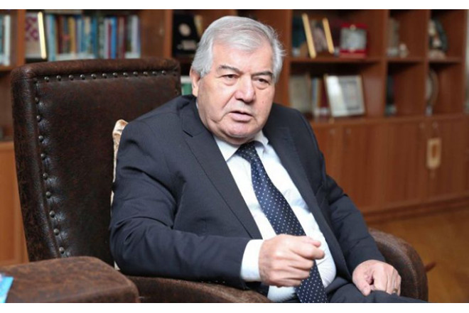 “Qanunları bizə uyğunlaşdıranlar dilimizi təmiz bilmir” 