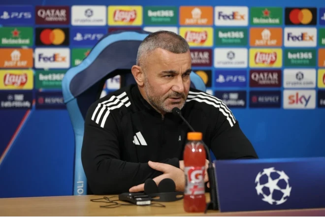 Qurban Qurbanov “Ayaks”la oyun üçün şansları dəyərləndirib: İrəli getmək istəyirik