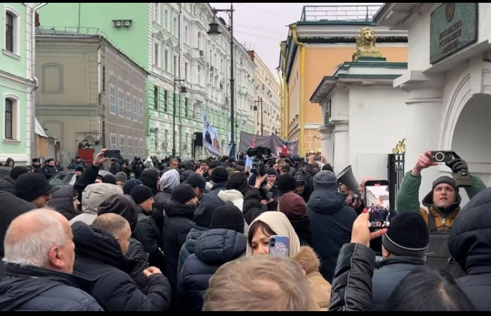 Moskvada Paşinyana qarşı etiraz aksiyası - VİDEO