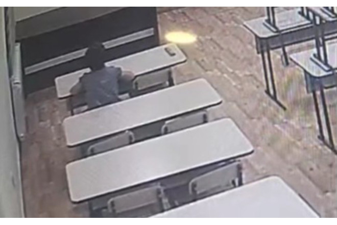 Sığınacaqda “Qarabağ”ı tək izlədi... - VİDEO