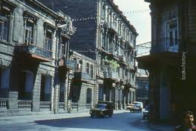 Füzuli küçəsi niyə Nizami küçəsi oldu? 