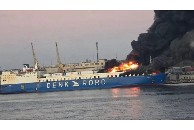 Türkiyəyə məxsus yük gəmisi vurulub 