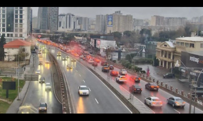 Bakının çiskinli yollarında tıxac var - SİYAHI