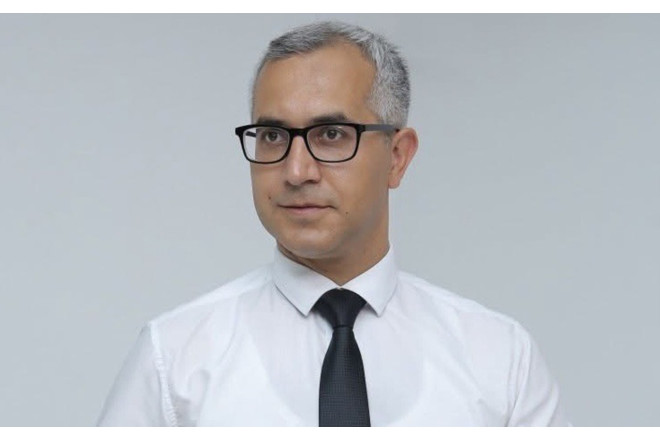 Kamran Əsədova cinayət işi açıldı - Abituriyentlərə cavabları belə ötürürmüş