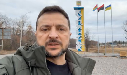 Zelenskinin fotosu Kupyanskın çıxışında çəkilib