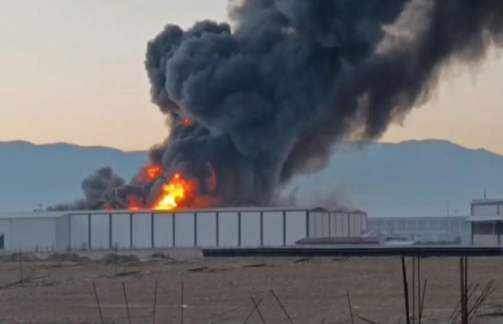 Türkiyədə fabrikdə güclü yanğın baş verib 