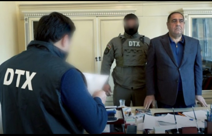 İcra başçısı rüşvəti belə alırmış - DTX VİDEO YAYDI