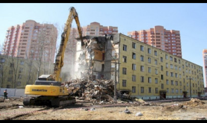 Bakının məşhur universitetində SÖKÜNTÜ işləri gedir