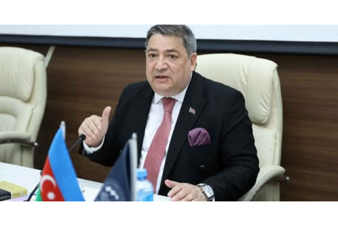 Bəzi adamlar vəzifəyə keçən kimi niyə alim "olurlar"?- ETİRAZ