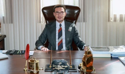 Bələdiyyə Başçısının kabinetində gizli cihaz tapıldı