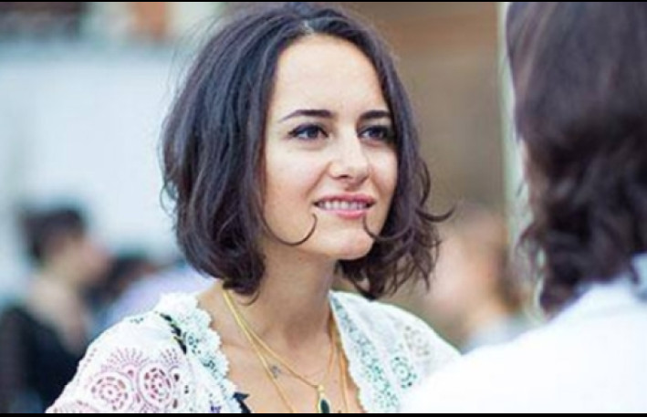 Əbülfəs Qarayevin qızı üzr istədi