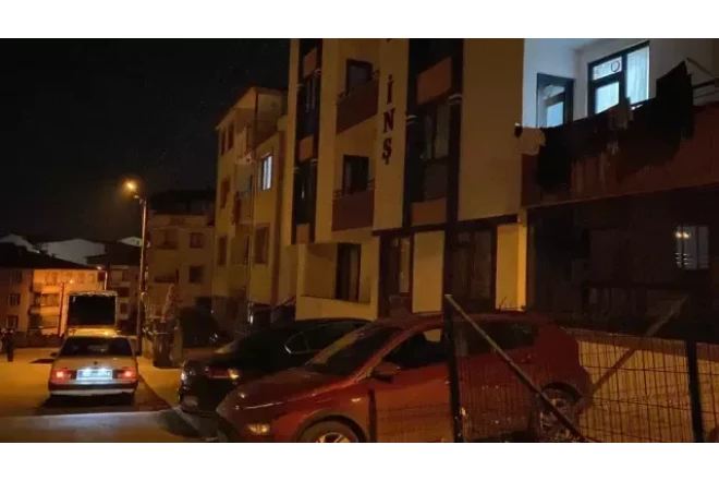 16 yaşlı qız evdə başından vurulmuş vəziyyətdə tapıldı 