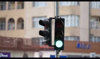 Paytaxtda ilk “ağıllı svetoforlar” istifadəyə verildi